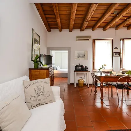 Augustus Centro Storico Apartamento