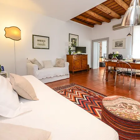Augustus Centro Storico Apartment